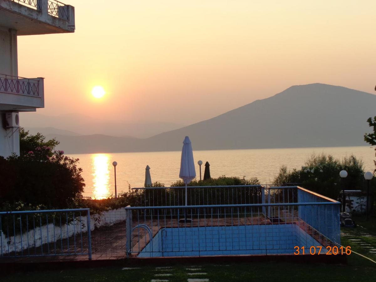 Porto Kairis Hotel โอเรโอย ภายนอก รูปภาพ