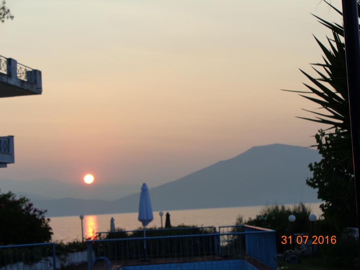 Porto Kairis Hotel โอเรโอย ภายนอก รูปภาพ